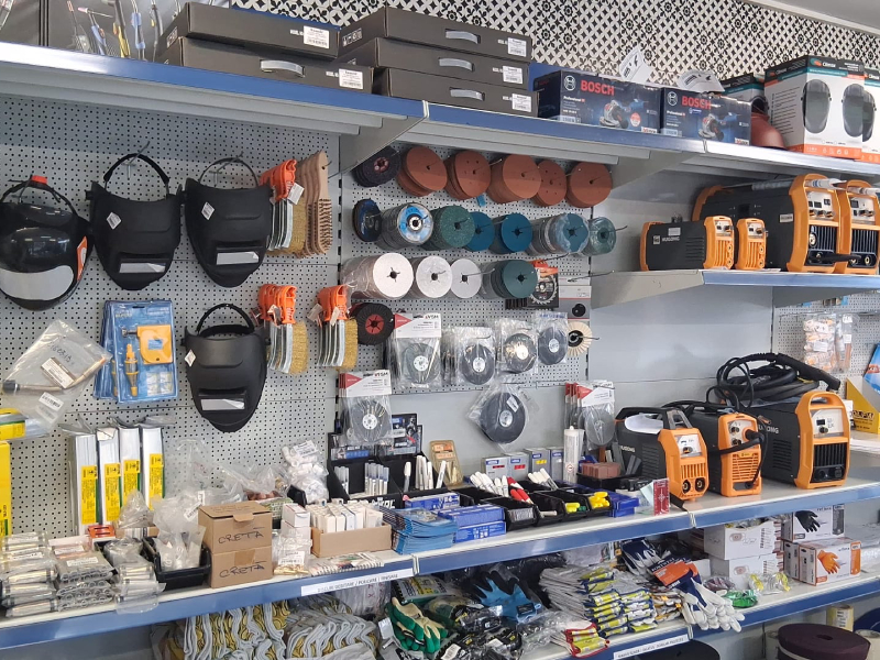 Showroom Pentagon România